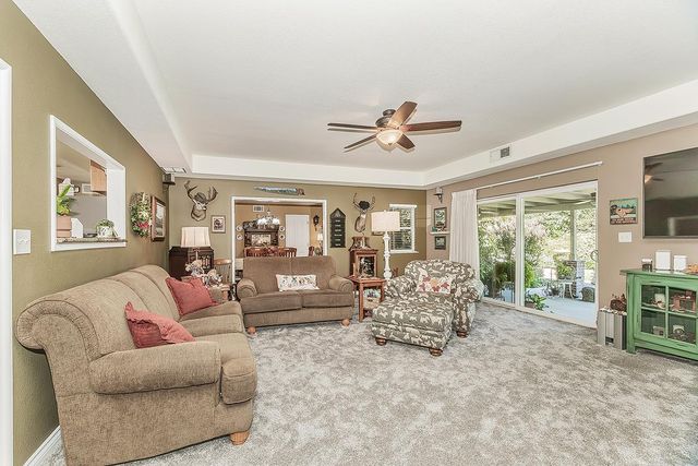 6076 N Spalding Avenue, Fresno, CA 93710
