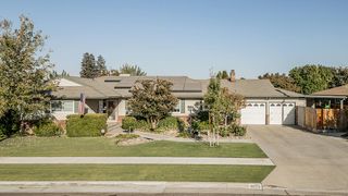 6076 N Spalding Avenue, Fresno, CA 93710