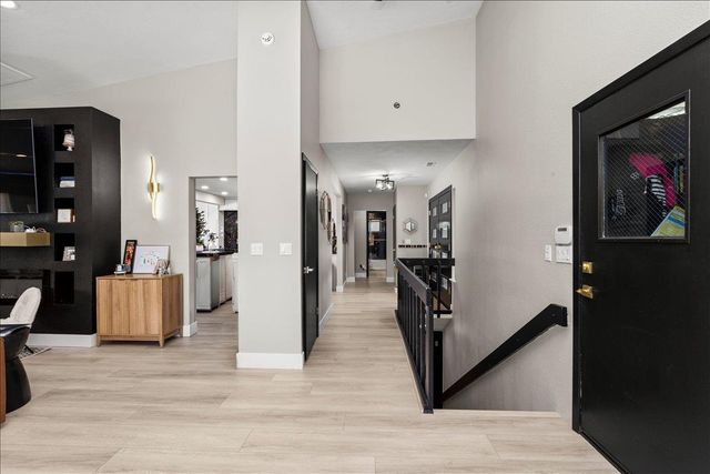 770 Mulholand Dr, Ripon, CA 95366