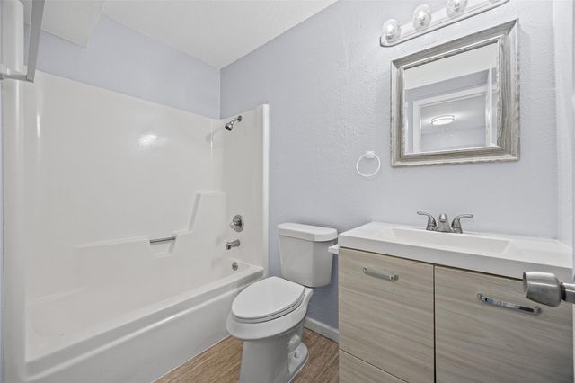 2615 Ektom DR A, Austin, TX 78745