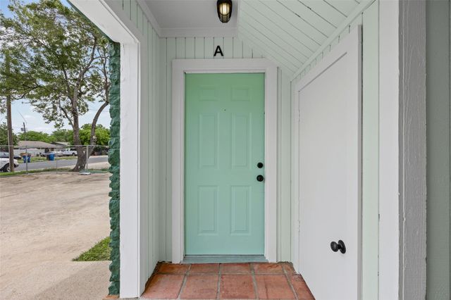 2615 Ektom DR A, Austin, TX 78745