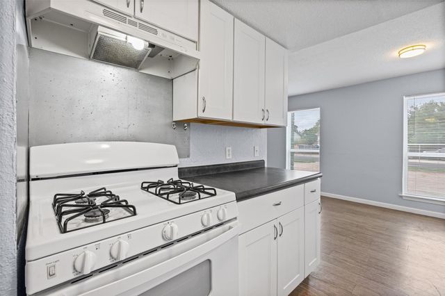 2615 Ektom DR A, Austin, TX 78745