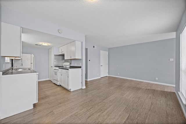 2615 Ektom DR A, Austin, TX 78745