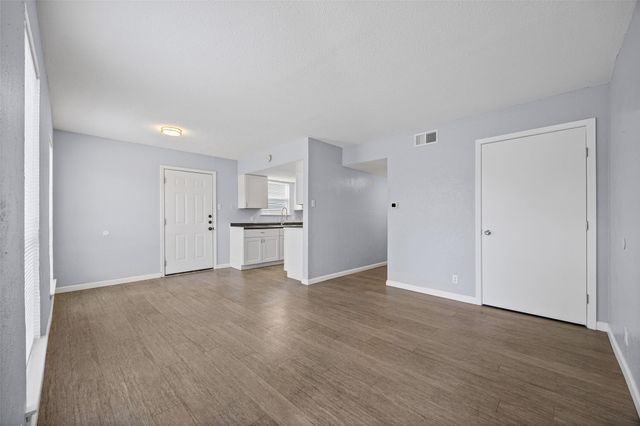 2615 Ektom DR A, Austin, TX 78745