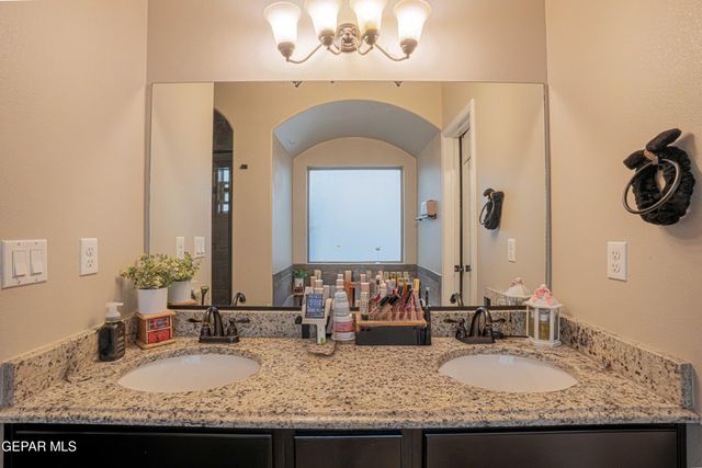 14820 BOER TRAIL Avenue, El Paso, TX 79938