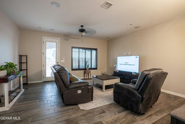 14820 BOER TRAIL Avenue, El Paso, TX 79938