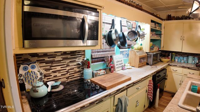 651 Broyles Avenue, Erwin, TN 37650