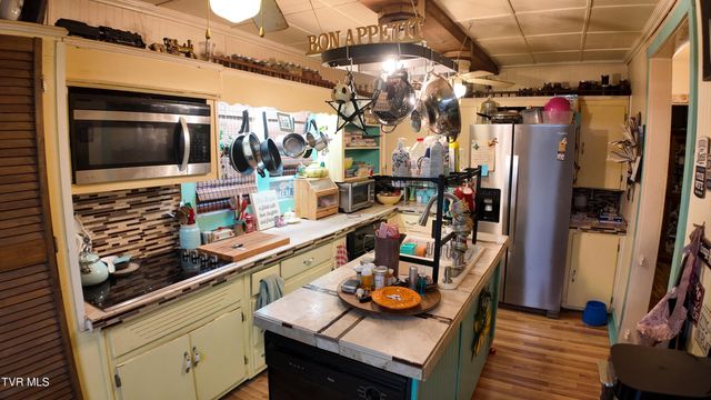 651 Broyles Avenue, Erwin, TN 37650