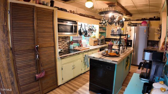 651 Broyles Avenue, Erwin, TN 37650