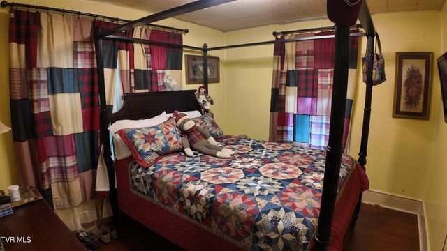 651 Broyles Avenue, Erwin, TN 37650