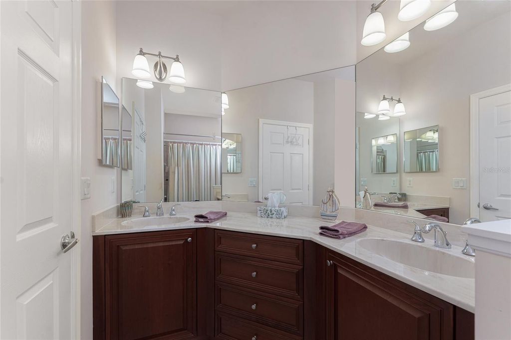 Image 17 of property listing at 17200 ACAPULCO ROAD 123, Punta Gorda, FL 33955