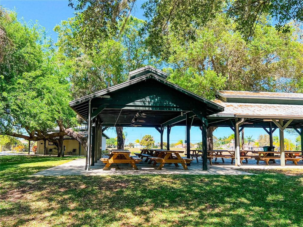 Image 30 of property listing at 17200 ACAPULCO ROAD 123, Punta Gorda, FL 33955