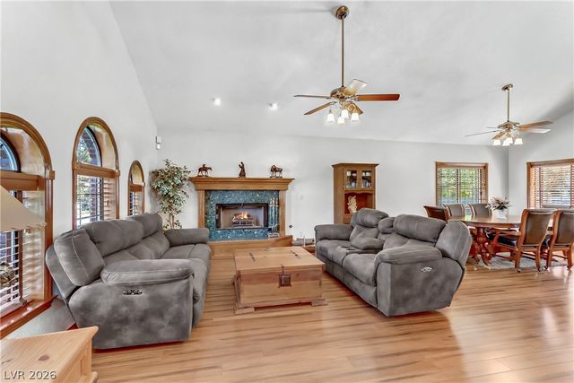 4075 East Oquendo Road, Las Vegas, NV 89120