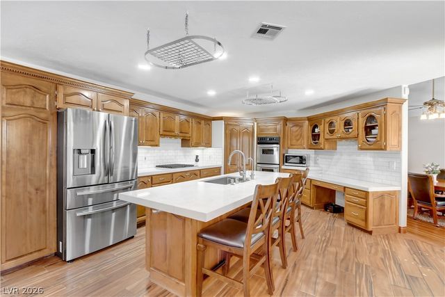 4075 East Oquendo Road, Las Vegas, NV 89120