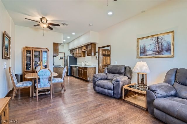 4075 East Oquendo Road, Las Vegas, NV 89120