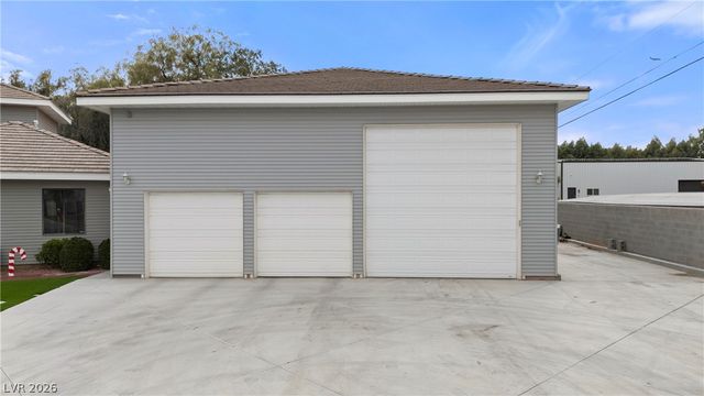 4075 East Oquendo Road, Las Vegas, NV 89120