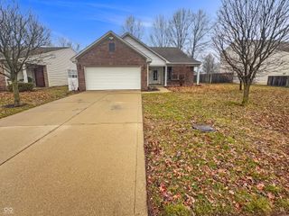 18002 Cristin Way, Noblesville, IN 46062