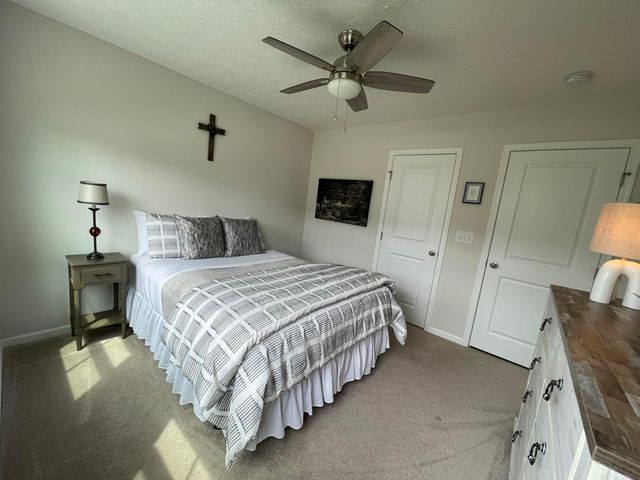 1958 Lake Crest Drive, Grove City, OH 43123