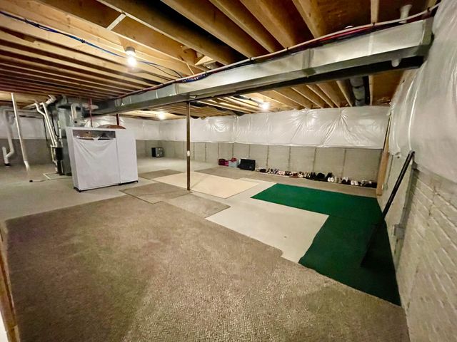 1958 Lake Crest Drive, Grove City, OH 43123