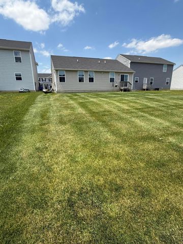 1958 Lake Crest Drive, Grove City, OH 43123