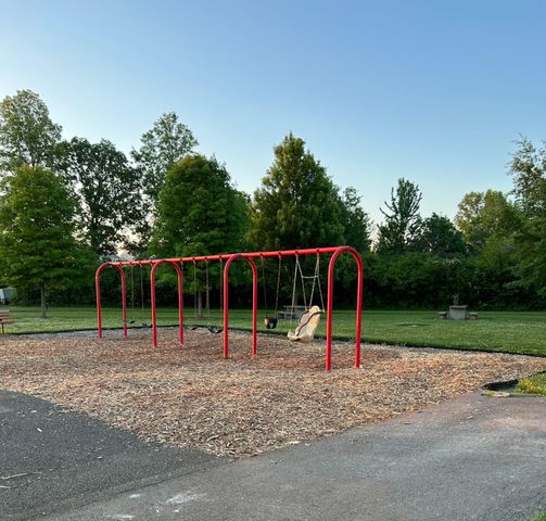 1958 Lake Crest Drive, Grove City, OH 43123