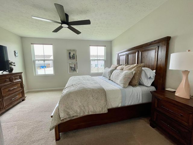 1958 Lake Crest Drive, Grove City, OH 43123
