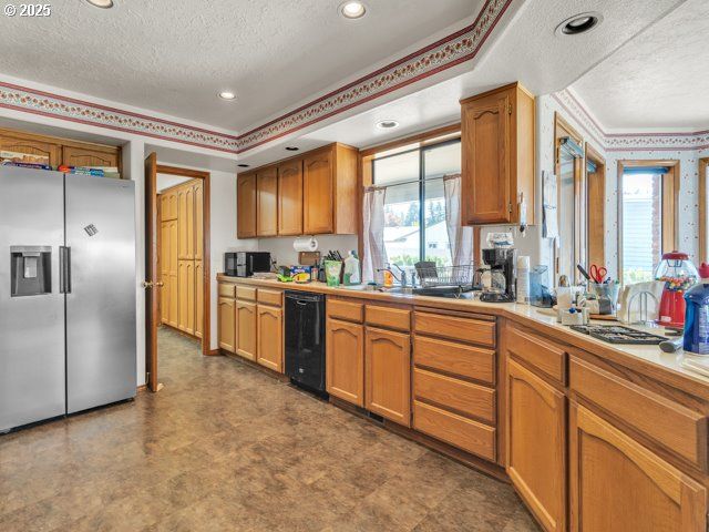 6593 RIPPLING BROOK Dr Se, Salem, OR 97317