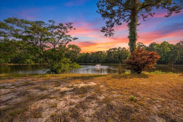 1035 Martin Ln., Conway, SC 29526