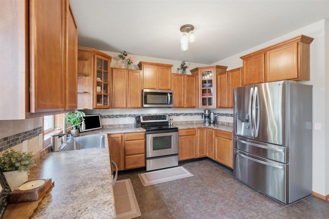 4122 Vidon Drive, Madison, WI 53704