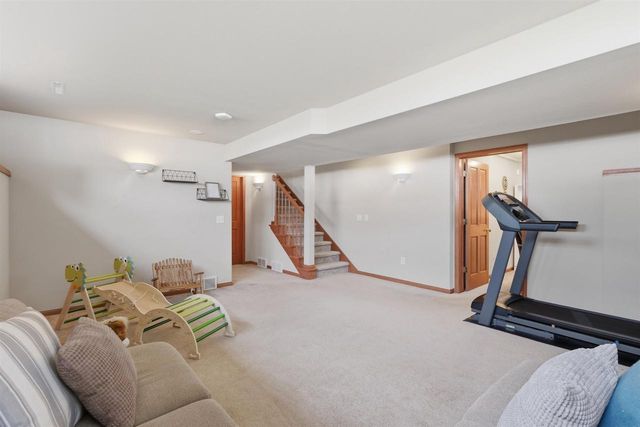 4122 Vidon Drive, Madison, WI 53704