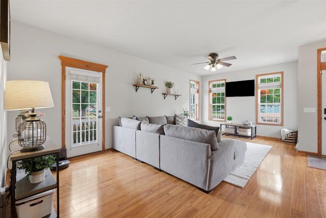 4122 Vidon Drive, Madison, WI 53704