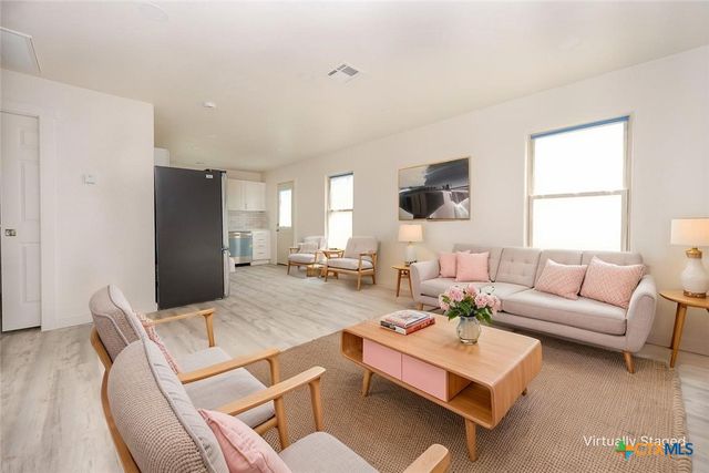 1010 S 4th Street, Temple, TX 76504