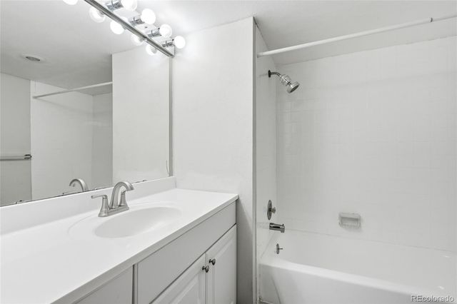 532 Oakwood Drive D105, Castle Rock, CO 80104