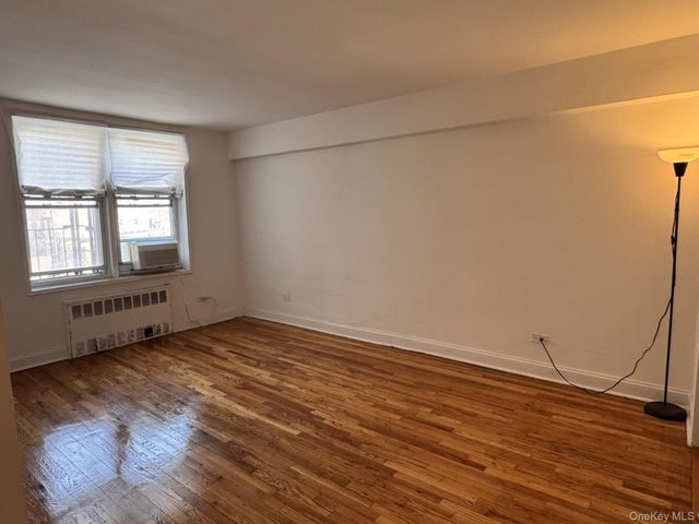 62-59 108th Street 3S, Forest Hills, NY 11375