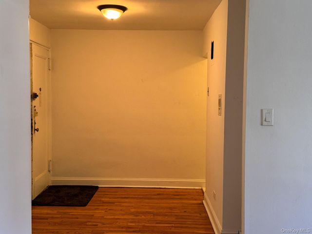 62-59 108th Street 3S, Forest Hills, NY 11375