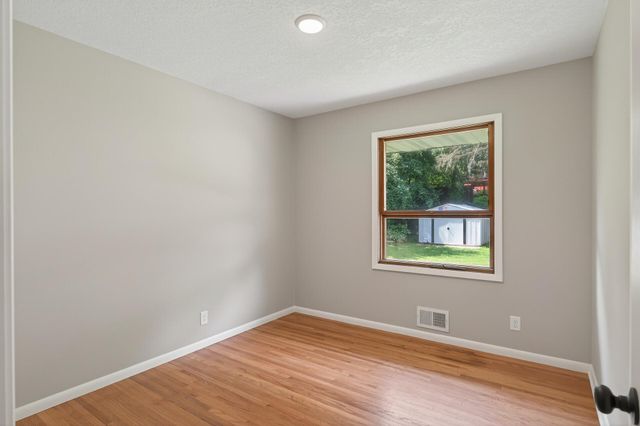 509 Indiana Avenue N, Golden Valley, MN 55422