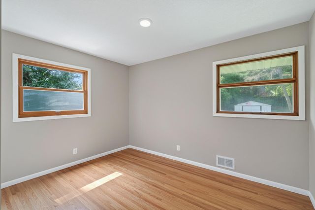 509 Indiana Avenue N, Golden Valley, MN 55422