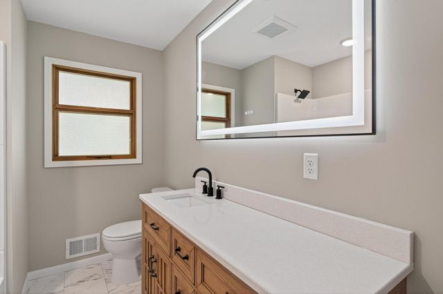 509 Indiana Avenue N, Golden Valley, MN 55422