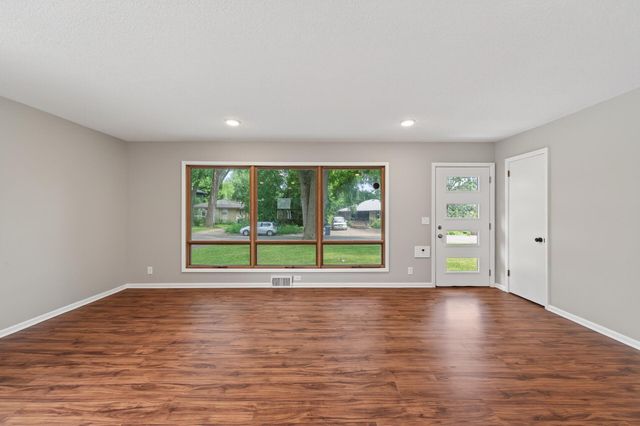 509 Indiana Avenue N, Golden Valley, MN 55422