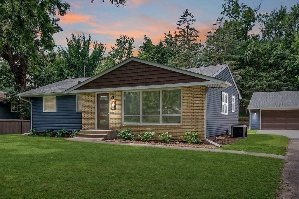 509 Indiana Avenue N, Golden Valley, MN 55422