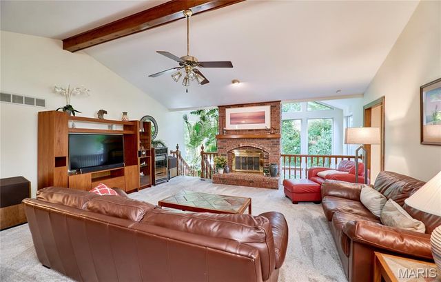 390 Portsmouth Drive, St Charles, MO 63303