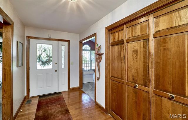 390 Portsmouth Drive, St Charles, MO 63303