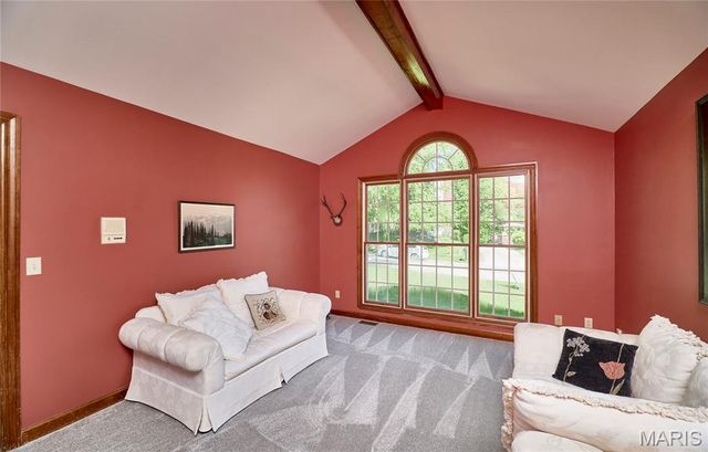 390 Portsmouth Drive, St Charles, MO 63303