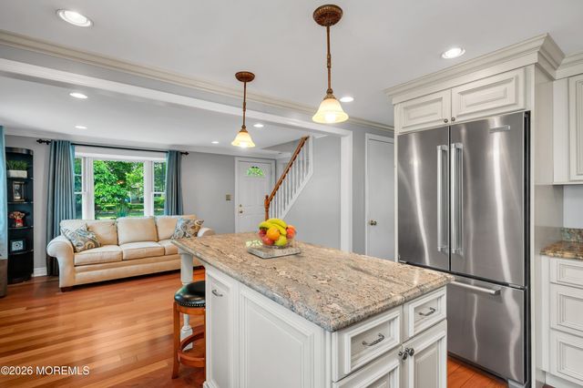 8 W Lake Road, Red Bank, NJ 07701