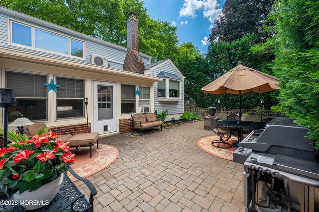 8 W Lake Road, Red Bank, NJ 07701