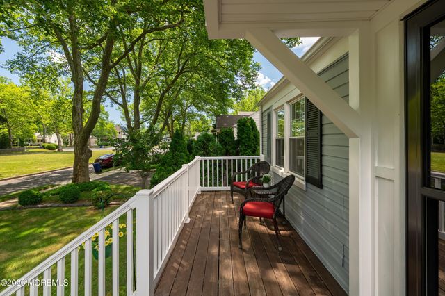 8 W Lake Road, Red Bank, NJ 07701