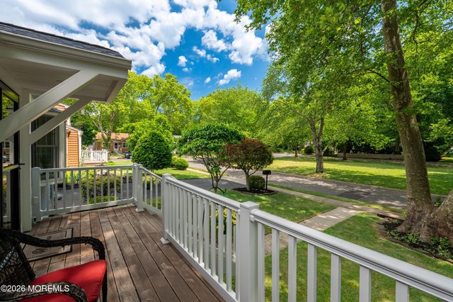 8 W Lake Road, Red Bank, NJ 07701
