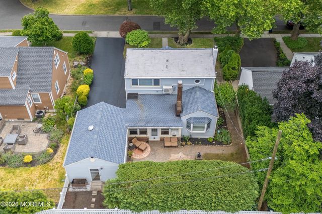 8 W Lake Road, Red Bank, NJ 07701