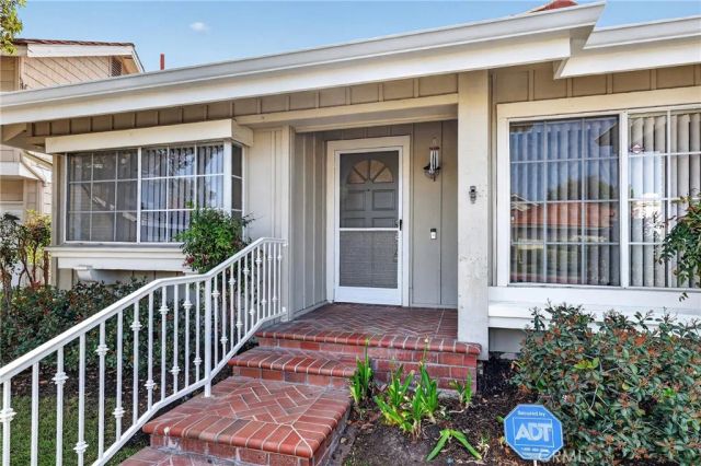 2072 Cherokee, Tustin, CA 92782