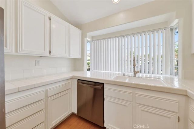 2072 Cherokee, Tustin, CA 92782